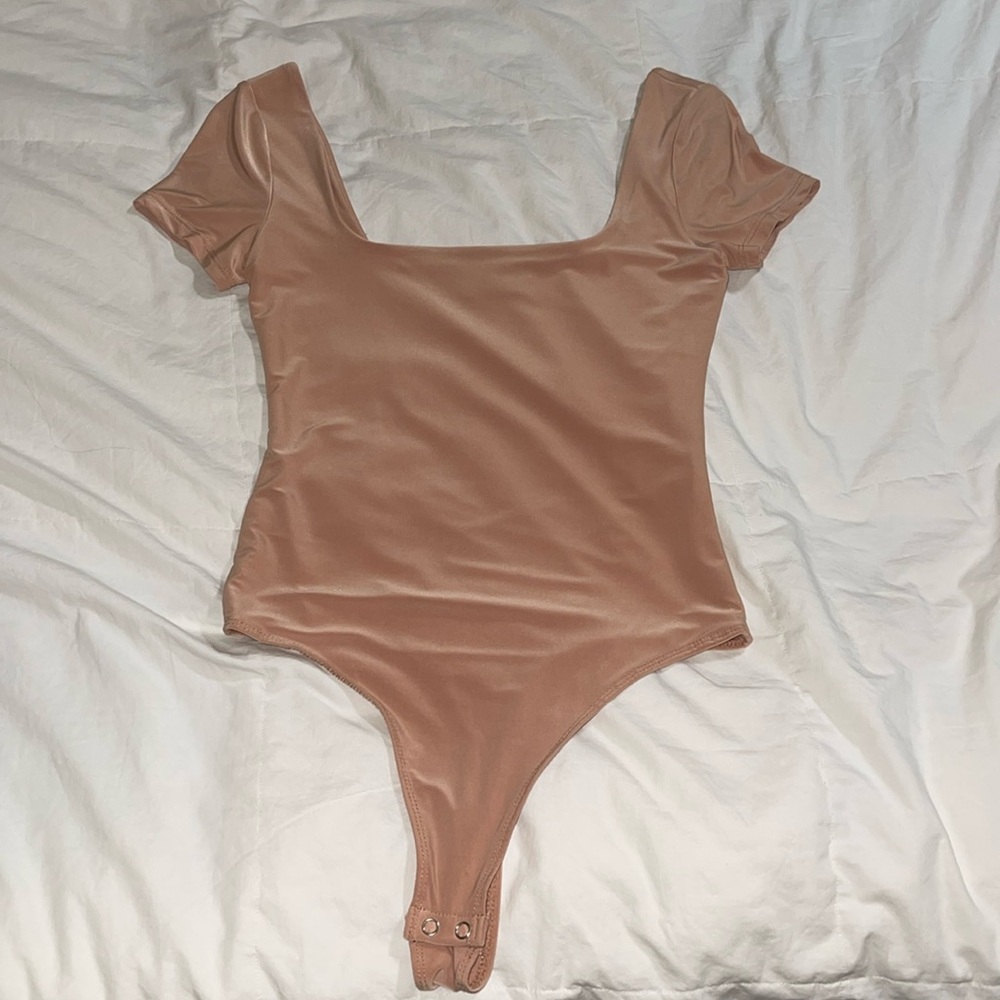 Popular 21 bodysuit size Small